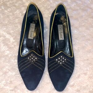 -D'Rossana by Charna Vintage Navy/Gold Shoes- Size 8.5M AS IS